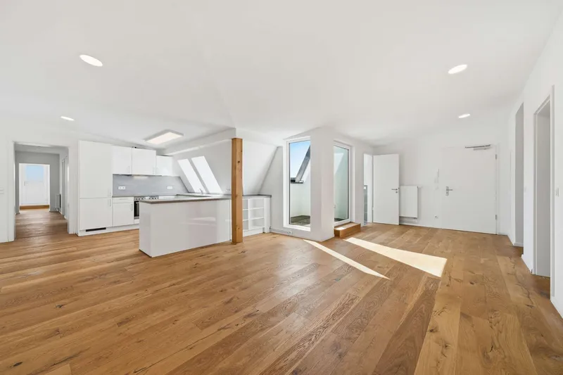 Dachgeschosswohnung in Charlottenburg – 6 Zimmer, Dachterrasse & 3 Balkone — photo 1